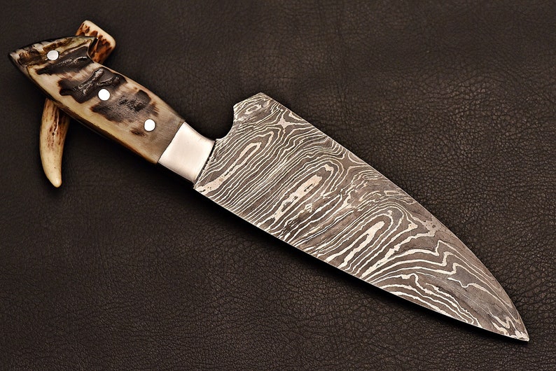 ShoponeOnline's tweet photo. Handmade Damascus Chef knife with ram horn handle
#knife #knives #edc #knifeporn #knifelife #everydaycarry #handmade #knifenut #knifemaker #knifemaking #blade #knifecollection #edcknife #edcgear #knifecommunity #bushcraft #knifepic #edccommunity #customknives #knivesofinstagram https://t.co/uju1uH6mVz
