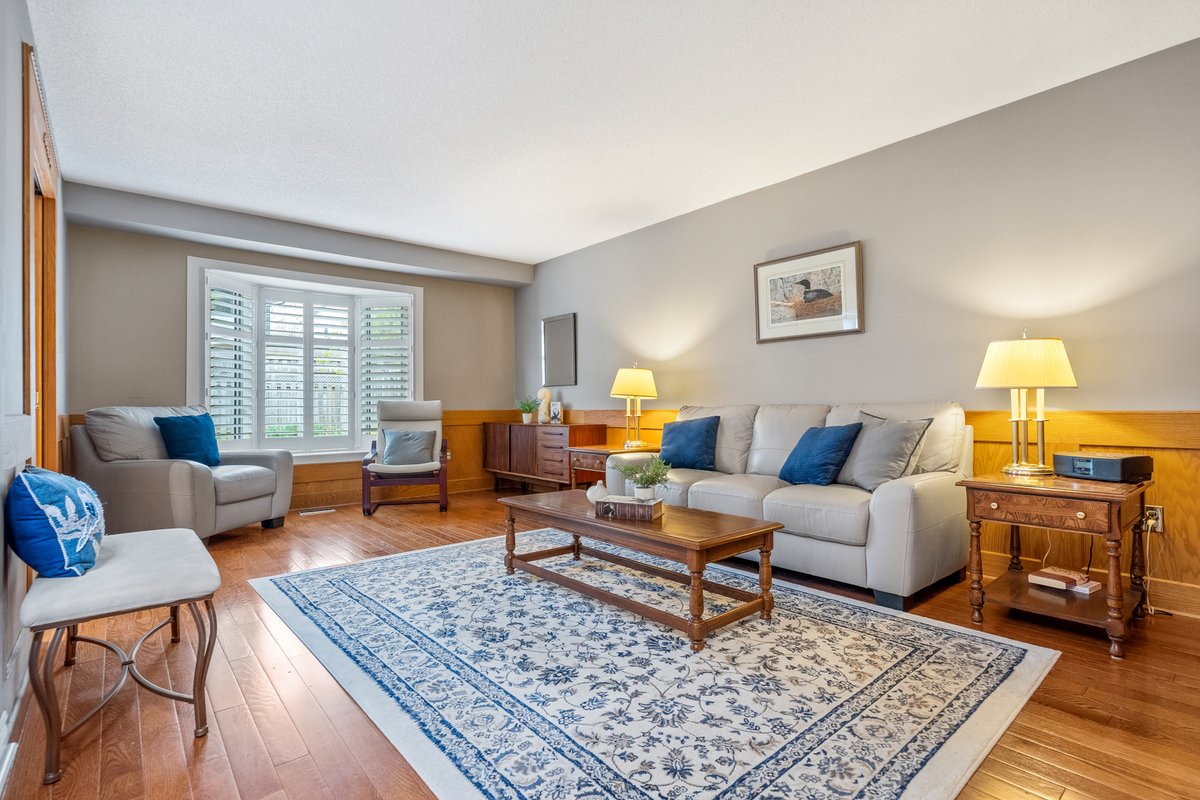 SRFRealtyGroup's tweet photo. New Listing!

2374 Cavendish Drive, Burlington
$999,900
4+1 Bed | 3+1 Bath | 2,107 sq ft 

https://t.co/Wl7u4C7vmP https://t.co/kBqHSgoi3w