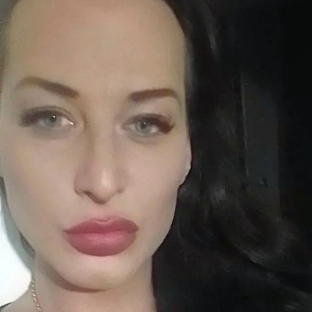Rachelbailey198's tweet photo. #NewProfilePic https://t.co/frgubPE1q3