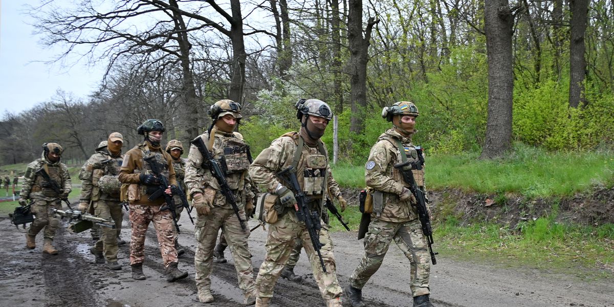 DartmouthDickey's tweet photo. So What’s the Deal With Ukraine’s Spring Offensive? In Jen Kirby's latest for Vox,  @Beliakova_P discusses some of the challenges facing #Ukraine, including unit cohesion and staving off potential calls to negotiate with Russia. https://t.co/VYlRXzGful

#ir #greatissues https://t.co/yz7YcNWP8E