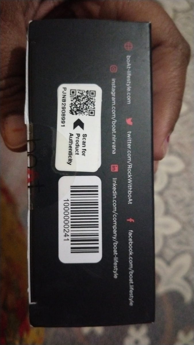 Vishu937's tweet photo. @amazonIN @RockWithboAt  I have ordered boat airdopes 141 order I'd 171-5969663-1334702 but didn't get Airdopes in box only charging cable was there. Package was intact. Raised complaint but reply is negative.
Don't know boat or Amazon who stole my Airdopes
Plz see in the matter. https://t.co/X1RFh3OIW8
