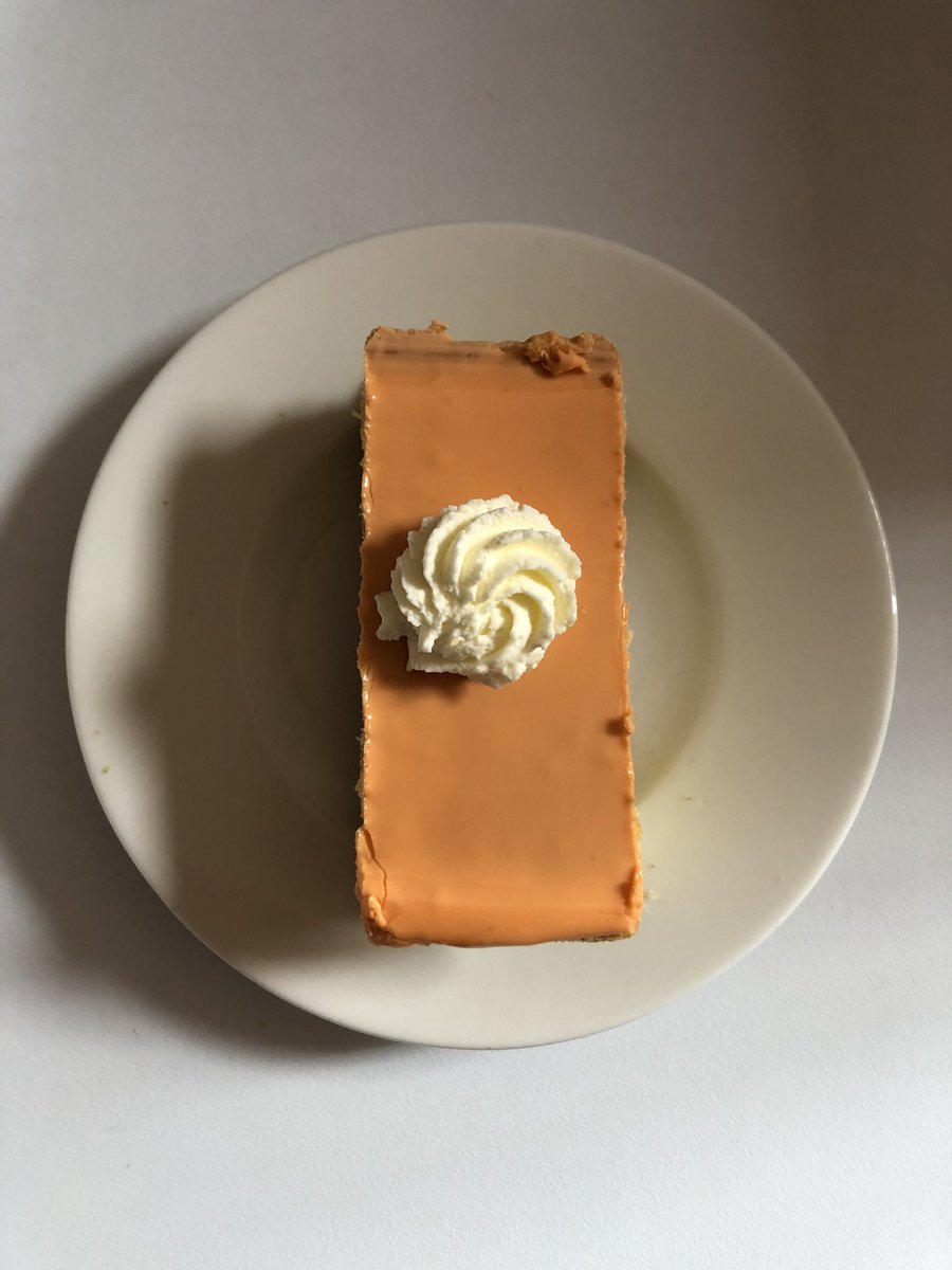 MonicaKeyzer's tweet photo. 👑
Traditie.
🍰Tompouce
🍊Oranjebitter
#koningsdag #AVanWees #VanWees #BakkerijWesterpark @deooievaar https://t.co/jdbwx7C67H