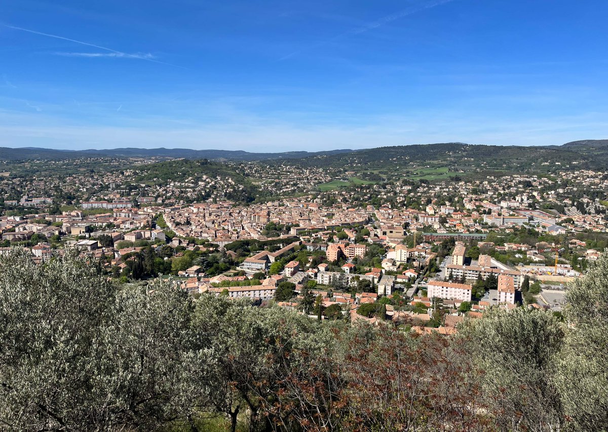 OptiCept's tweet photo. We made a visit to a happy oliveCEPT® customer - Moulin De L'olivette, an award-winning cooperative in France.
We met the director of the mill, Grégory Leme who shared how oliveCEPT® impacted their business.
Stay tuned!🫒
#EVOO #oliveoil #oliveCEPT https://t.co/h9xjW9am7h