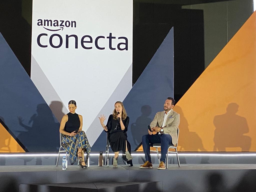 RojasAvilaLuis's tweet image. Muchas gracias a @amazonmex por la invitación para participar en su evento #AmazonConecta, en donde platicamos de los programas y apoyos que tenemos en #Guanajuato desde @COFOCE  para fomentar la #internacionalización y #digitalización de las MiPymes.