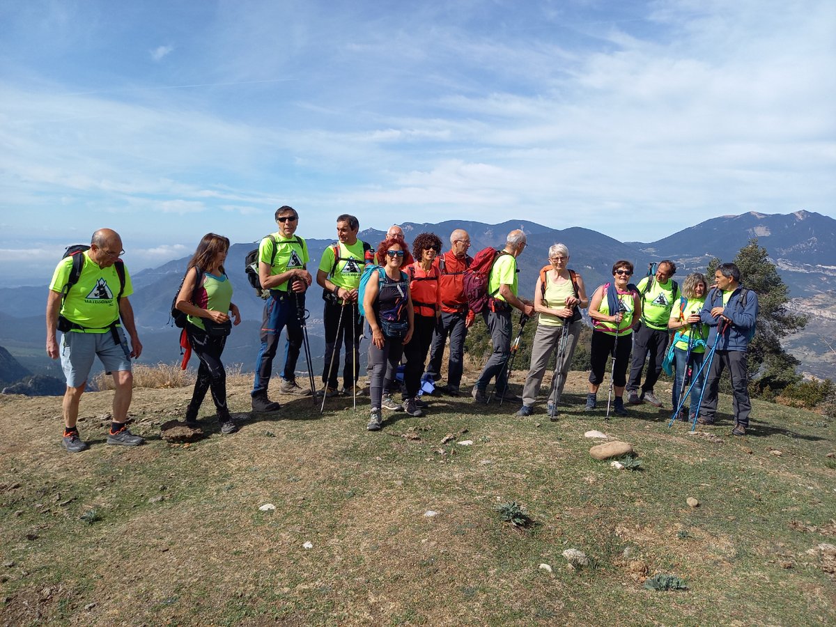 GECA_84's tweet photo. Última sortida de la secció Muntanya a Bergueda -Malanyeu ⛰️⛰️
Ara ja estem preparats per la pròxima, la que no falla cap any: la Lletissonada! 👣
#geca #gecaventurat #grupexcursionista #muntanya https://t.co/UGCJFIGEPi