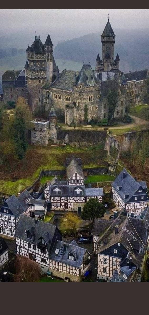 <a href="/MiguelCalabria3/">Miguel Calabria</a> @UAntiglobal ✨️✨️🏰✨️✨️