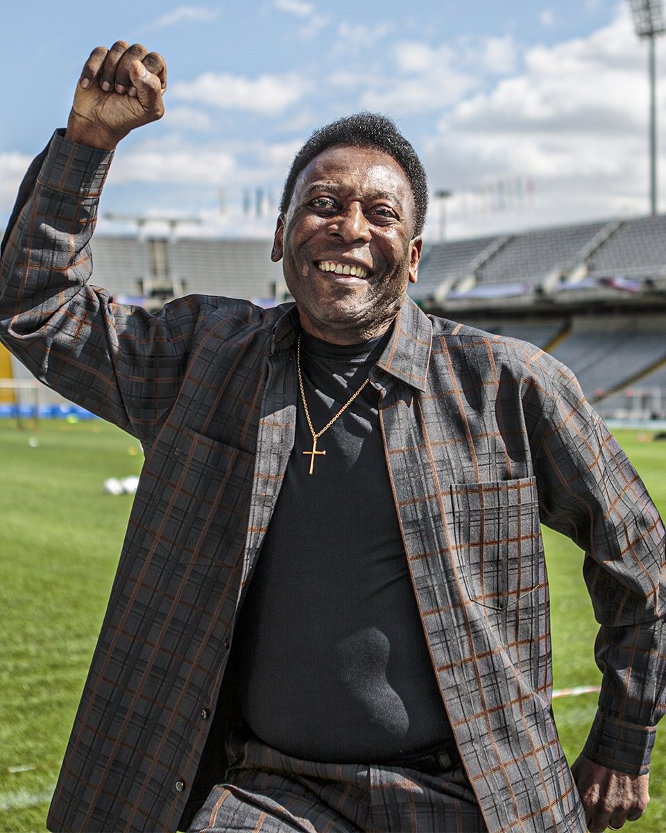 433's tweet photo. The word ‘Pelé’ is being added to the Portuguese dictionary as something that is ‘incomparable, unique’ 👑🇧🇷 https://t.co/ZSIQe9FAYZ