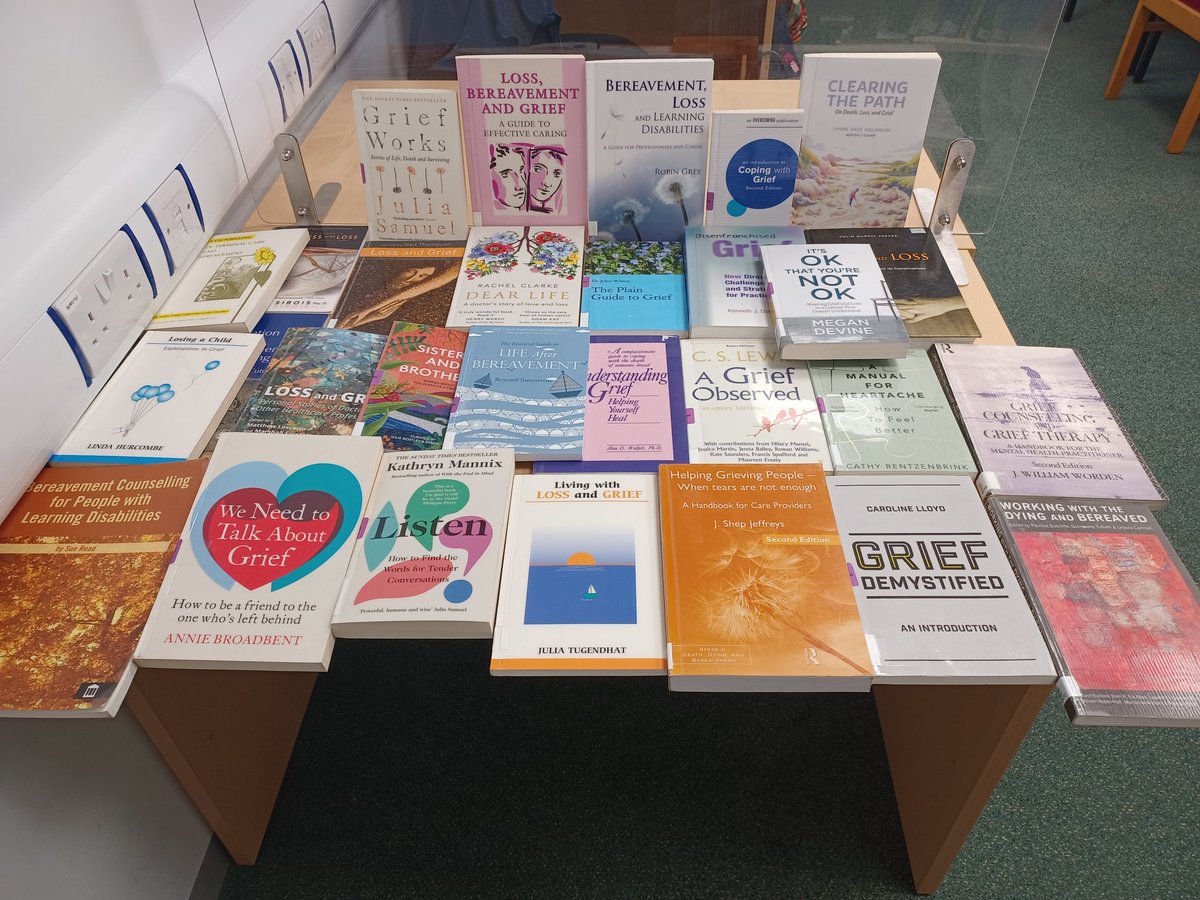 Called in to @SouthernHSCT library to look for books to support teams and anyone requiring information on dying, grief and bereavement leading up to #DyingMattersAwarenessWeek @hospiceuk Blown away by the number of excellent books available @emulligan41 @CatherineSheera