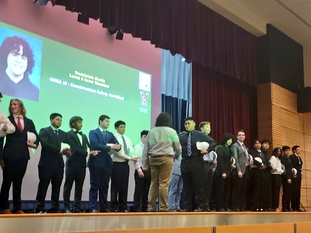 Great evening celebrating <a href="/EdisonAcademy/">Edison Academy FCPS</a> electrical program graduates and welcoming the new class of level 2 &amp; 3 students. It's so exciting to see the amazing things our students can do and hear about their accomplishments and plans for their future! <a href="/fcpsnews/">Fairfax Schools 🌟</a> @FCPS_CTE