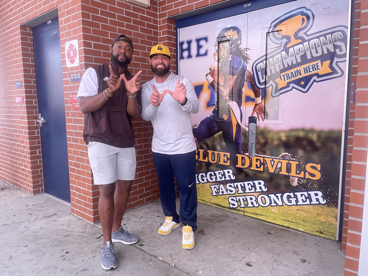 WH Alum was in the building!!! Grateful for <a href="/coach_celiscar/">Donald Celiscar</a> and <a href="/WMU_Football/">Western Michigan Football</a> for stopping by and checking in on our guys. The Broncos have offered our athletes. 🔱