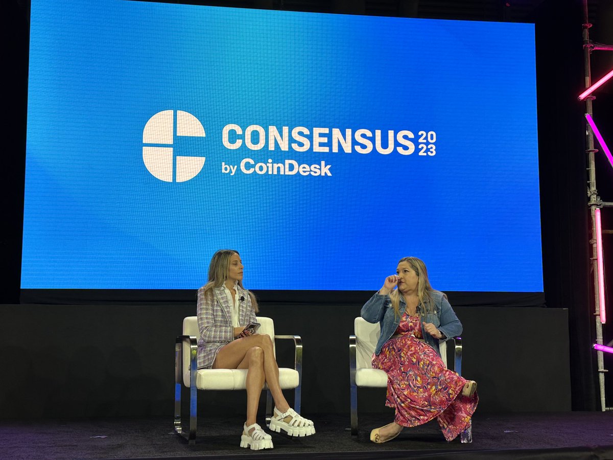 Apleong's tweet photo. Great catching up with @CathyHackl at Consensus 2023! https://t.co/g7bu34BFdx