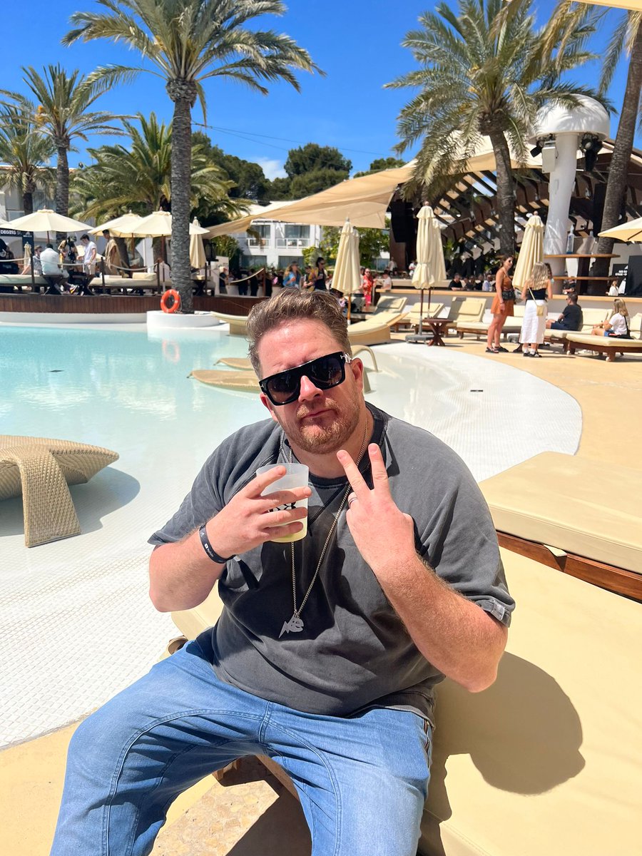 TwEats Everything (@eats_everything) on Twitter photo Arrived in Ibiza for the first of many this season. See you lovelies at <a href="/pikesibiza/">Pikes Ibiza</a> tonight Arrived in Ibiza for the first of many this season. See you lovelies at <a href="/pikesibiza/">Pikes Ibiza</a> tonight