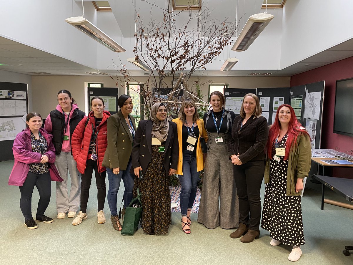 Lvl 2 florists visited the HE Graduate Showcase today <a href="/MyerscoughColl/">Myerscough College & University Centre</a> and met current FdA and BA students, who shared advice  for progression in their studies. Great to see those who started on level 2 sharing their research today #proud #inspire