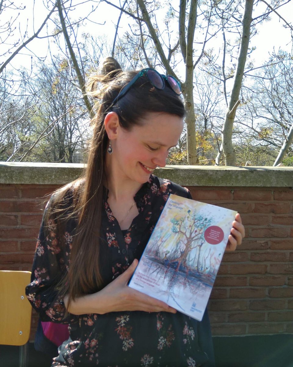 talesofarishi's tweet photo. PhD submitted! ‘Climbing the language tree: multiple case studies on the acquisition of Hindi as a foreign language.’ Next step: passing the internal defense. Fingers crossed.
#hindi #SLA #hindiineurope
@FWOVlaanderen @GentIndia @MULTIPLES_ugent @ugent https://t.co/CrmAOcc5wx