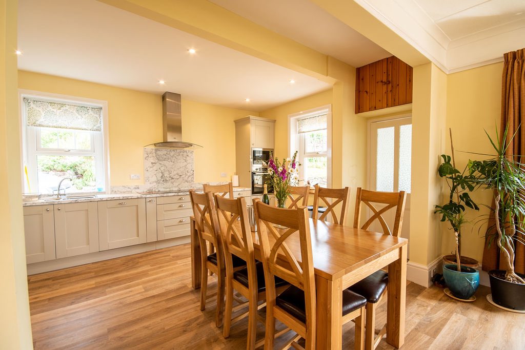 bigburycamping1's tweet image. We have availability in our self catering accommodation from this Fri 28th April for 4 weeks! 
If you want a last minute break or a short stay give us a ring 
 📞 01548810267 📞 
#Bigburyonsea #farmstay  #devonisheaven  @magicseaweed @surfline