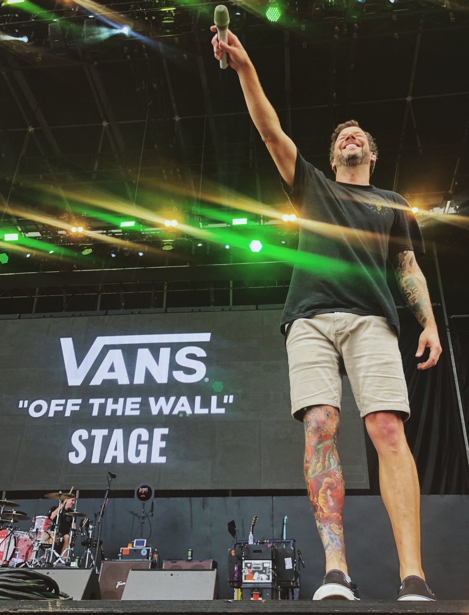 HotTopic's tweet photo. #warpedtour https://t.co/p83LAiYSs7