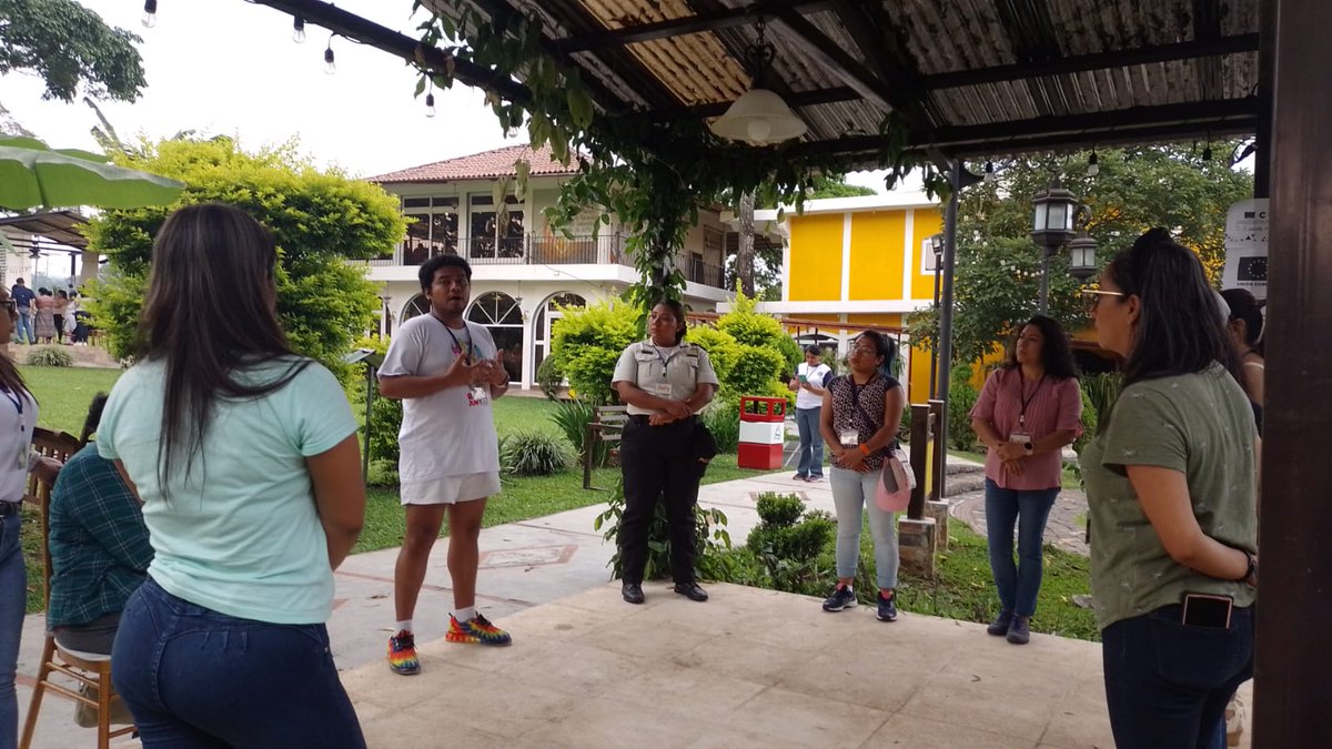 Aecid_Guatemala's tweet photo. A través del teatro, tejidos, danza, música, dibujo y su voz, las personas que participaron del encuentro de cierre del @GuatemalaPrevi identificaron logros y desafíos para prevenir y combatir la violencia contra mujeres y niñas. 
#CierrePrevi https://t.co/awjzRrTzca