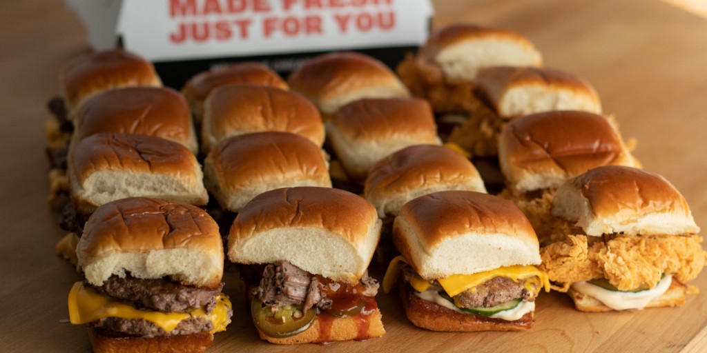 AussieGrill_'s tweet photo. Are you #Draft ready?! 🏈 Order our Slider Packs or from our Catering menu 👉 https://t.co/hgpbTOYjMA https://t.co/fDSdiqpco9