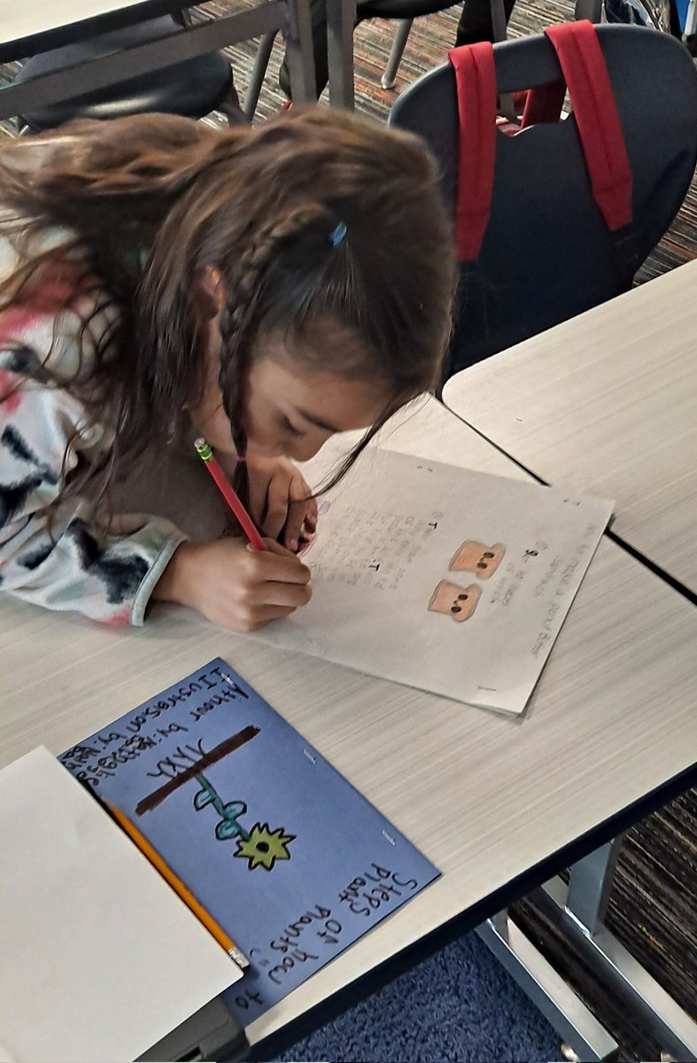 Denissemrr021's tweet photo. Procedural text. Following a sequence and showing the importance of details in our writing. Revising and editing our writing. Finally publishing our writing #alwayslearningandgrowing
@CisdNorthside @ClevelandISDTX https://t.co/vZiCI4jOLw