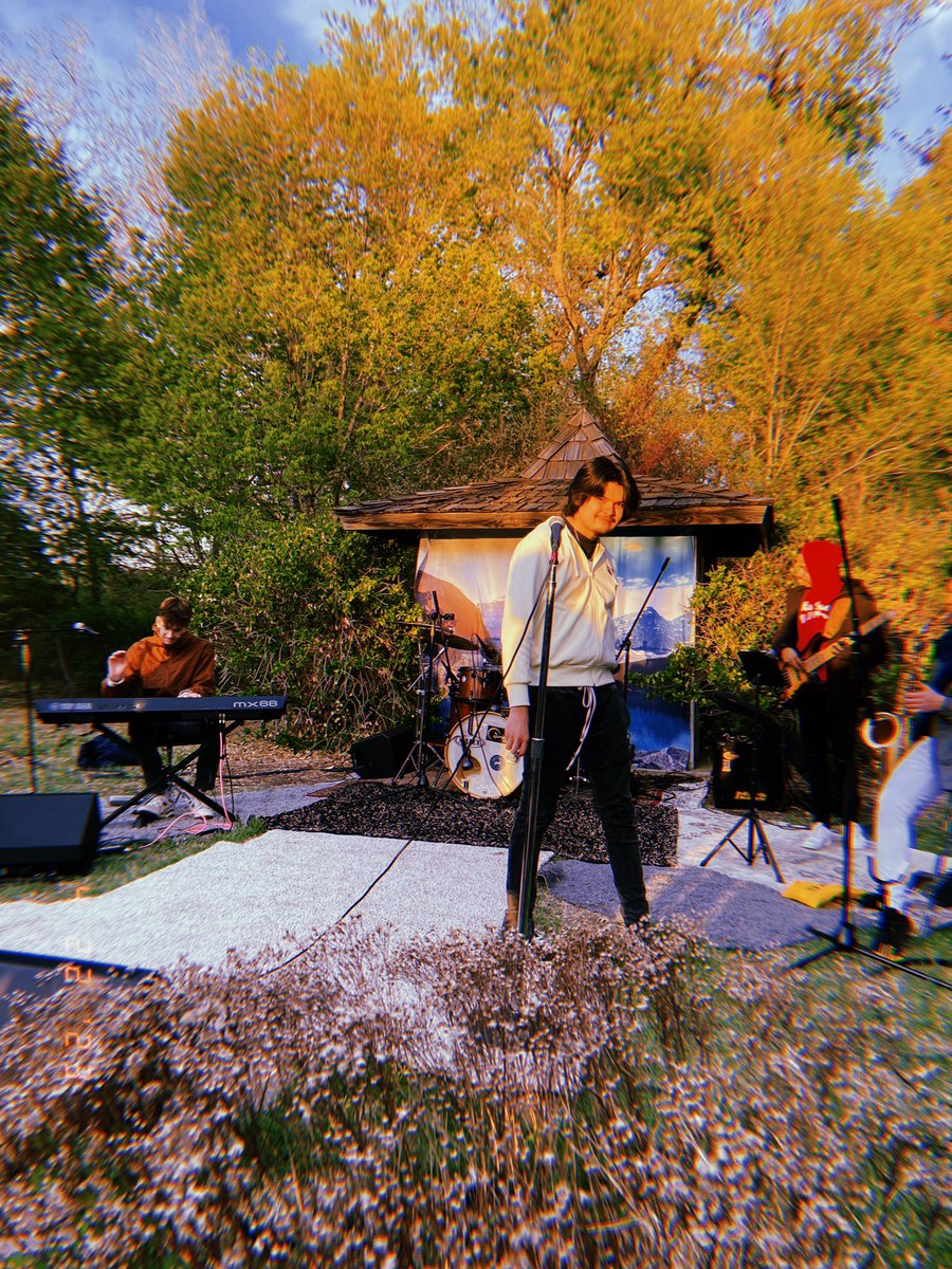 FletcherBeLike2's tweet photo. Earth Day Live Show - noservice https://t.co/wfLXSdFc0t