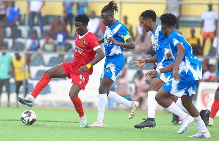 Dominicksalamb1's tweet photo. FT' 
Great Olympics 2:0 Asante Kotoko

Top 4 #GhanaPL
1. Aduana Stars 50pts
2. Medeama SC 47pts
3. Bechem UTD 45pts
4. Berekum Chelsea 43pts https://t.co/NWXSywoBiN