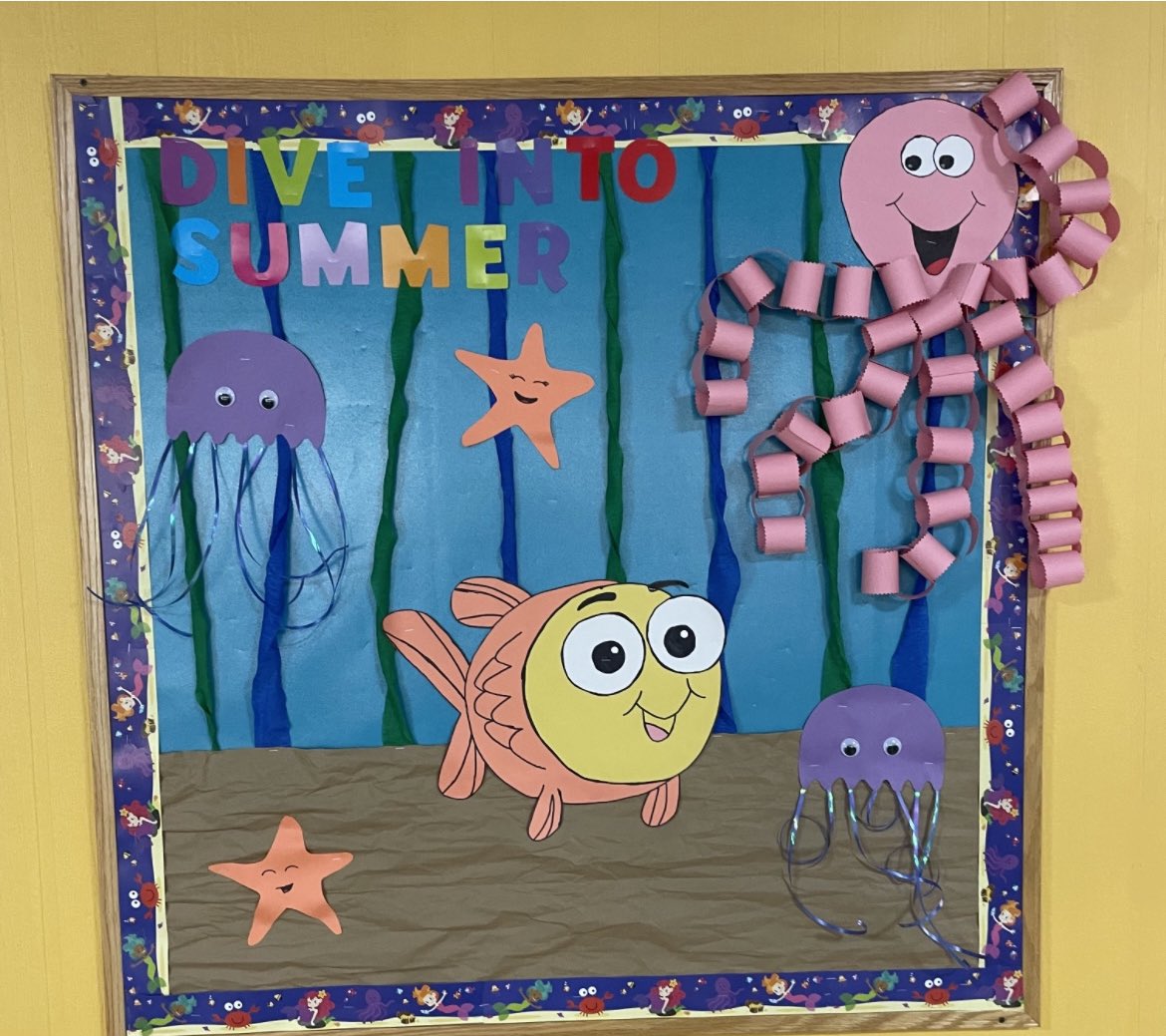 camillehinton03's tweet photo. #CSUCOM464 My favorite job is my current—a front desk representative for Goldfish Swim School (children’s swimming lessons). I also create bulletin board designs every month. It’s such a fun place to work and a great environment! https://t.co/FE8ZMpYKdg