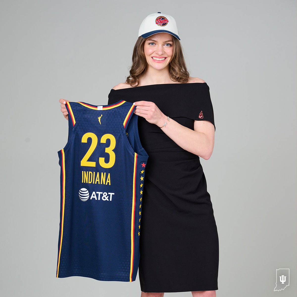 🚨 Indiana fans! 🚨 Head to Gainbridge Fieldhouse May 19 to see @grace_berger34's first time suiting up for the @IndianaFever. Ticketing info + a group rate. ➡️ bit.ly/3ABGyBA