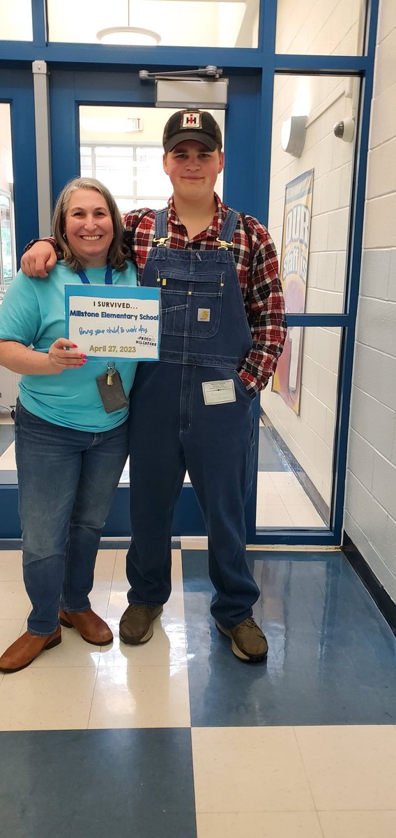2 of my 6 enjoyed their time at #bringyourchildtowork day today. It was so nice to have my students meet my kids. Thank you Mrs Amendola and Mr. Hobson. @MillstoneElemen