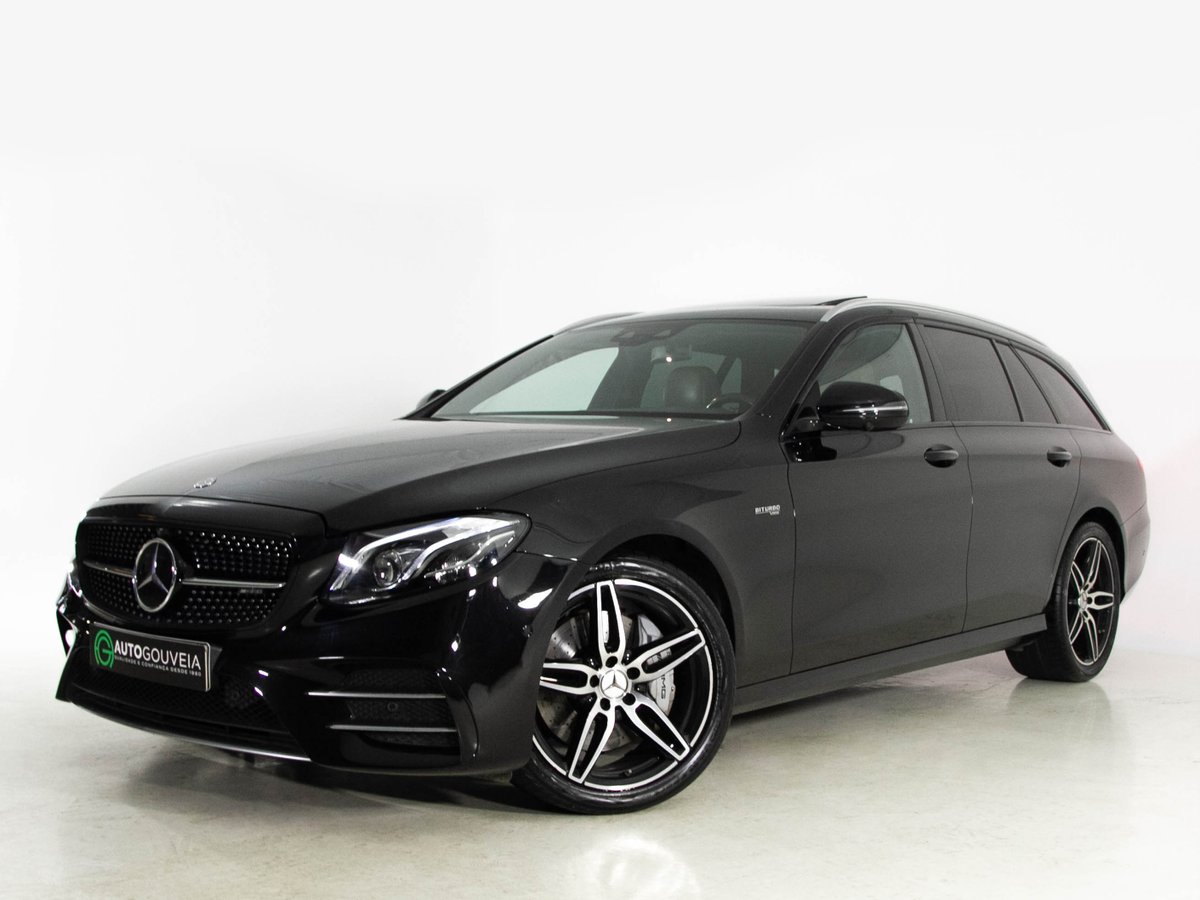 AutoGouveia's tweet photo. MERCEDES BENZ E 43 AMG 4MATIC+
As proporções dinâmicas e desportivas, aliadas a um desenho de linhas intensas, conferem um surpreendente estilo a esta fantástica E 43 AMG V6
https://t.co/X9x3ehDIa5 https://t.co/hgHTqDhTSG