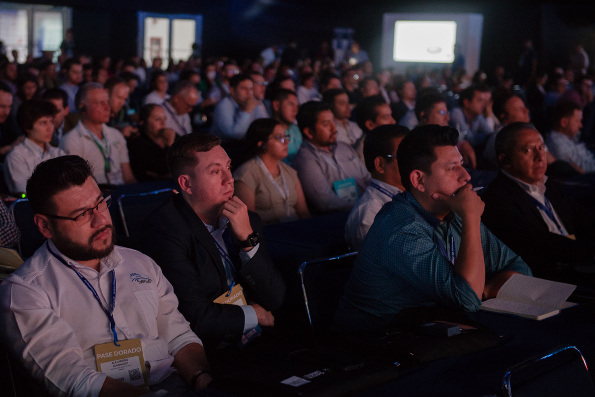 thelogisticswd's tweet photo. 📣 ¡Ya estamos viviendo el segundo día!
⚡ No te pierdas un segundo más del evento de Logística, Comercio Exterior y Carga de México y Centroamérica.
✨ ¡Ven a vivir todas estas experiencias! Estás a tiempo todavía registrándote👉https://t.co/Q5isFiu3jK
#TLWEXPO2023 #MundoTLW https://t.co/wszQRNRqDi