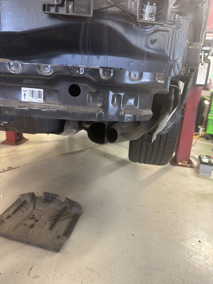 TechRivas's tweet image. Everything is a lie.