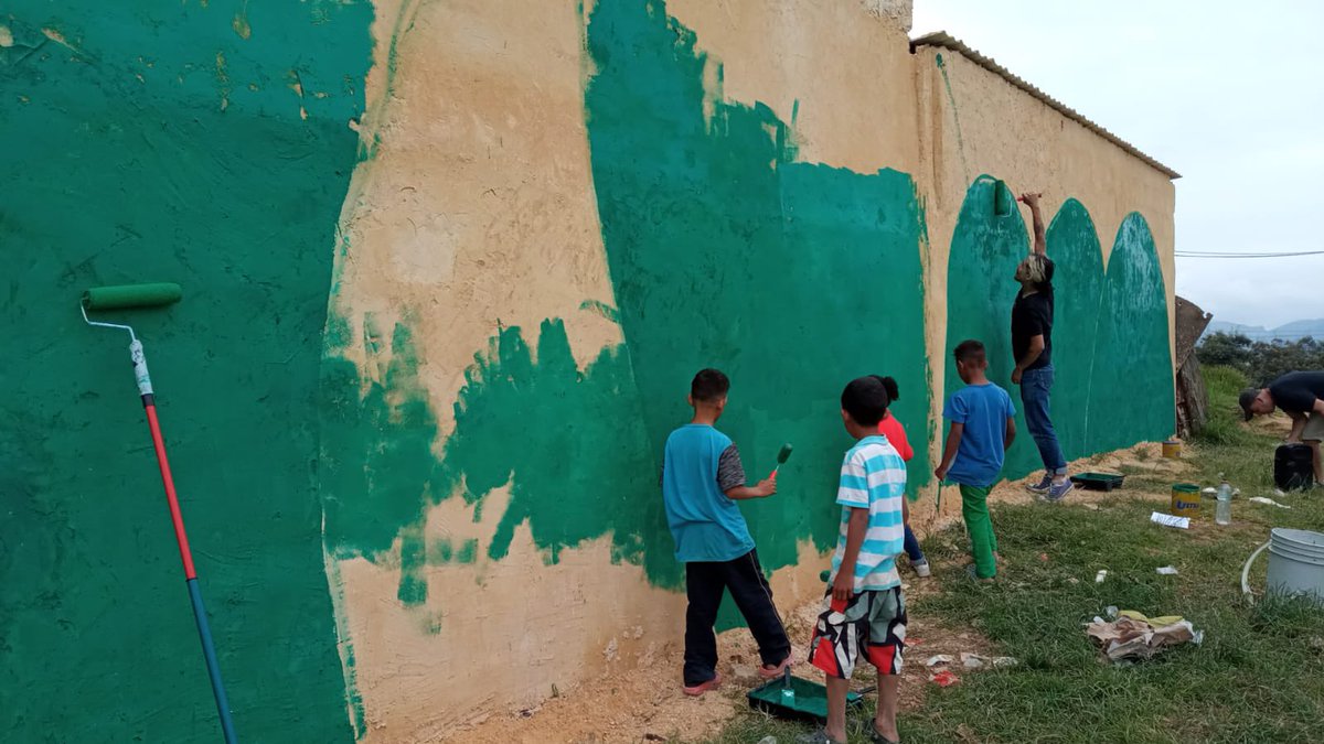 FGenval's tweet photo. Este próximo sábado 29 terminaremos de concretar y co construir este sueño de los niños en Soacha de ver reflejado en un mural el territorio que aspiran a vivir y disfrutar. Escríbannos, llámennos si quieren apoyar pintando este sueño. https://t.co/XzcQt716nm