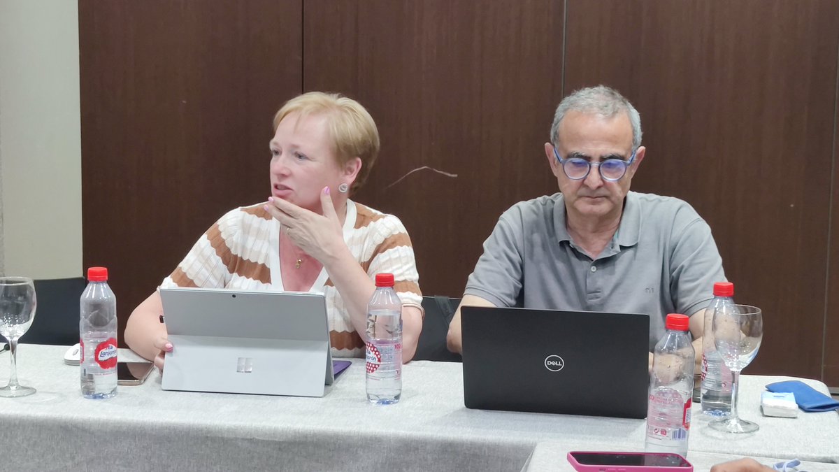 CCOO_FER's tweet photo. 🚇🚃 La última parte de la Jornada de Metro se ha dedicado a negociación colectiva y realizar propuestas de trabajo y acciones conjuntas en salud laboral
Pepa Páez clausura las jornadas🗣"ha sido una jornada muy fructífera gracias a la participación y compromiso de todos y todas" https://t.co/TIq6jxcuF8