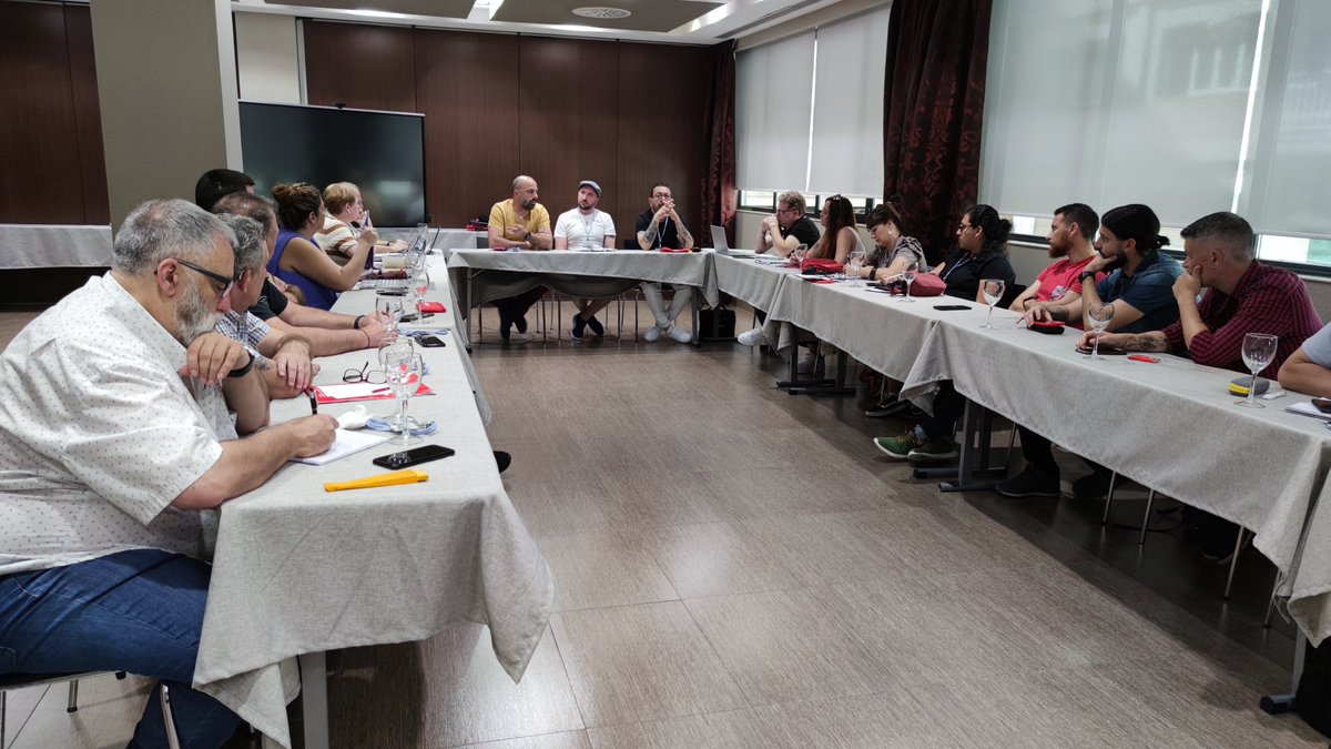 🚇🚃 La última parte de la Jornada de Metro se ha dedicado a negociación colectiva y realizar propuestas de trabajo y acciones conjuntas en salud laboral
Pepa Páez clausura las jornadas🗣"ha sido una jornada muy fructífera gracias a la participación y compromiso de todos y todas"