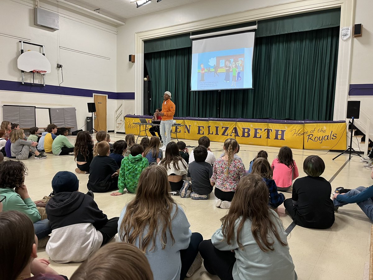 Queen Elizabeth PS tweet media
