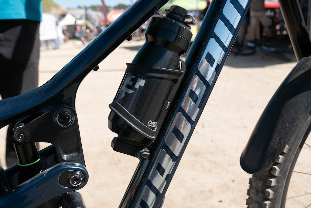 Topeak (@topeak_intl) on Twitter photo Pinkbike got a first look at <a href="/remymetailler/">Rémy Métailler</a>'s Propain Tyee at <a href="/SeaOtterClassic/">Sea Otter Classic</a> this year. Remy's Propain is set up with our Ninja Cage and Toolbox.
pinkbike.com/news/vintage-b…
📷: <a href="/pinkbike/">Pinkbike</a> / Mike Kazimer Pinkbike got a first look at <a href="/remymetailler/">Rémy Métailler</a>'s Propain Tyee at <a href="/SeaOtterClassic/">Sea Otter Classic</a> this year. Remy's Propain is set up with our Ninja Cage and Toolbox.
pinkbike.com/news/vintage-b…
📷: <a href="/pinkbike/">Pinkbike</a> / Mike Kazimer