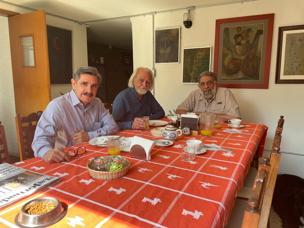 AlvaroBrSierra's tweet photo. Me reuní con Pedro Miguel y Armando Bartra, donde conversamos  acerca de la segunda etapa de la Cuarta Transformación de México. https://t.co/QqfMq43rjr