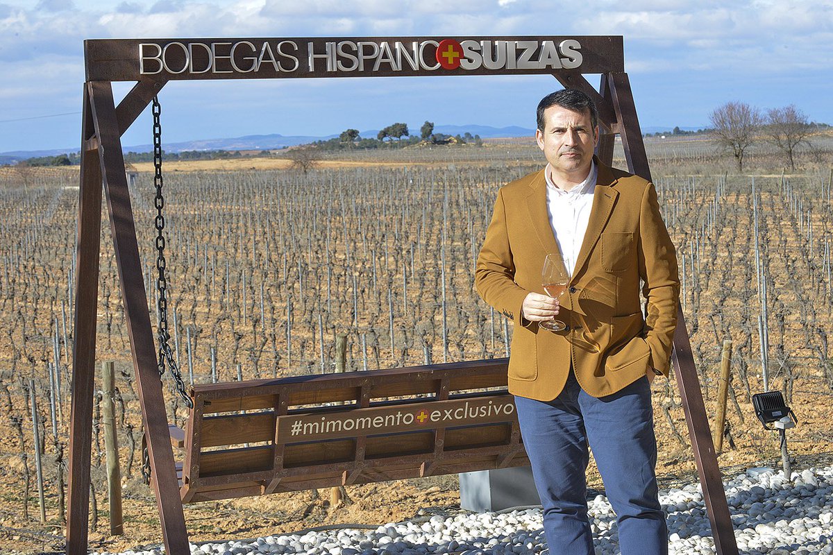 ¡Atención amantes del vino!
Os invitamos a conocer la cata de <a href="/HispanoSuizas/">Bodegas Hispano Suizas</a> que tendrá lugar en el marco del #VlcCulinary23 

🍷 La cata de Hispano Suizas con Pablo Ossorio tendrá lugar el 12 de mayo de 2023 a las 19:00 horas en el <a href="/casinovalencia/">CasinoCirsaValencia</a>