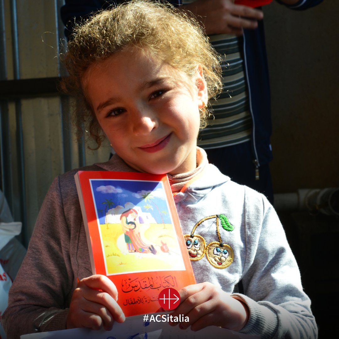 acs_italia's tweet photo. 📕 La #BibbiadelFanciullo è uno dei progetti più importanti di ACS per aiutare l'evangelizzazione nel mondo. 
Dal 1979 sono circa 51 milioni i bambini che in tutto il mondo hanno ricevuto in dono una Bibbia del Fanciullo di #ACSitalia.

Per sapere di più 👉https://t.co/YKbKfdurGm https://t.co/84wwrdQWxC