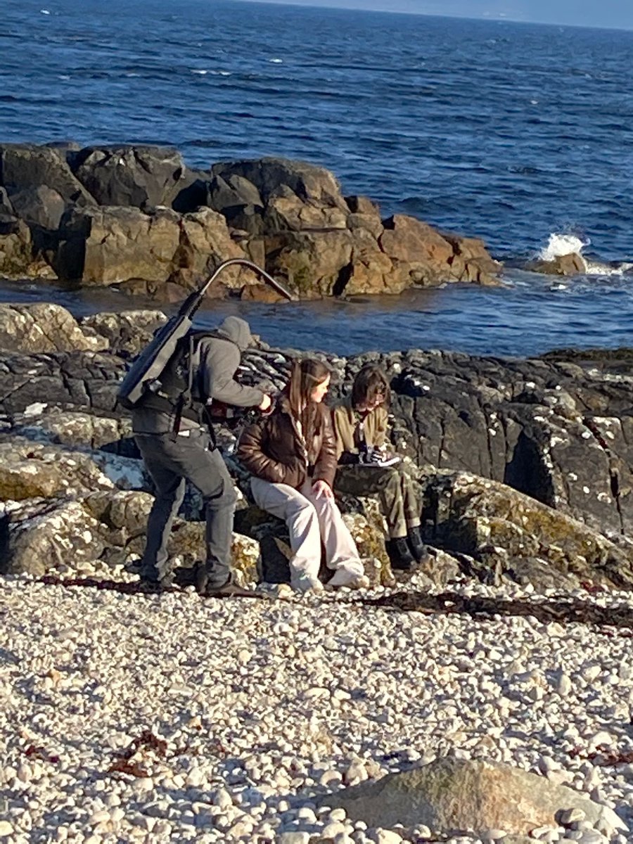 Gaelcholáiste Mhuire AG - Scoil Éamainn Rís (@gcmhuireag) on Twitter photo Bhí seachtain den scoth ag Eibhlín Ní Mháirtín 2AG ag taifead gearrscannáin Ghaeilge le TG4 i Spideal an tseachtain seo chaite. Bhí deis aici a hamhrán a chanadh mar chuid den scannán agus a scileanna cumadóireachta sa rap a léiriú.
Taimid an-bhródúil asat! @tg4tv <a href="/FibinMedia/">Fíbín Media</a> Bhí seachtain den scoth ag Eibhlín Ní Mháirtín 2AG ag taifead gearrscannáin Ghaeilge le TG4 i Spideal an tseachtain seo chaite. Bhí deis aici a hamhrán a chanadh mar chuid den scannán agus a scileanna cumadóireachta sa rap a léiriú.
Taimid an-bhródúil asat! @tg4tv <a href="/FibinMedia/">Fíbín Media</a>
