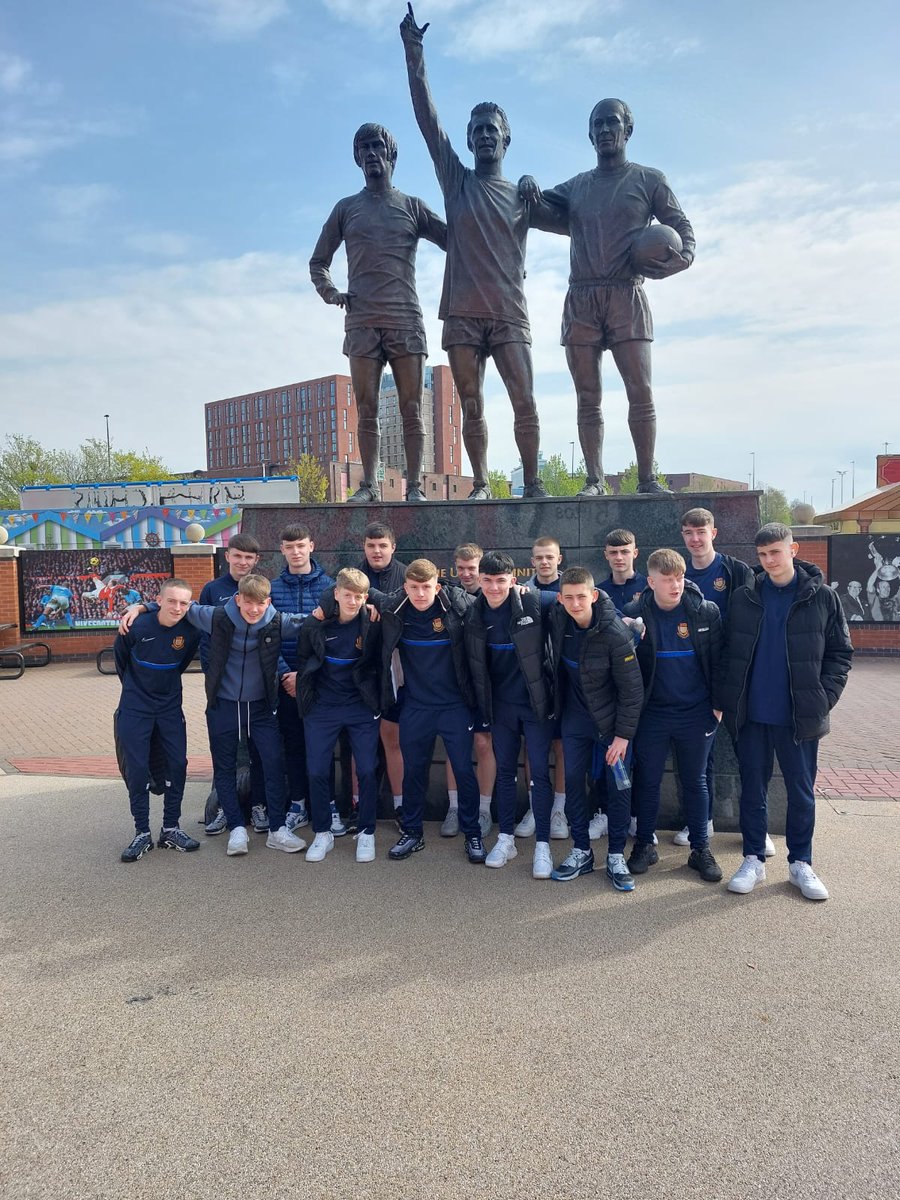 boysmodelschool's tweet photo. Sports Awards trip - fantastic day 1 - stadium tour of Old Trafford; back to Liverpool to visit  Hope University; coaching session led by a Liverpool FC academy coach. Evening spent at Etihad Stadium watching the top 2 teams in Premier League in a very entertaining match. https://t.co/QsR4UGLEmb