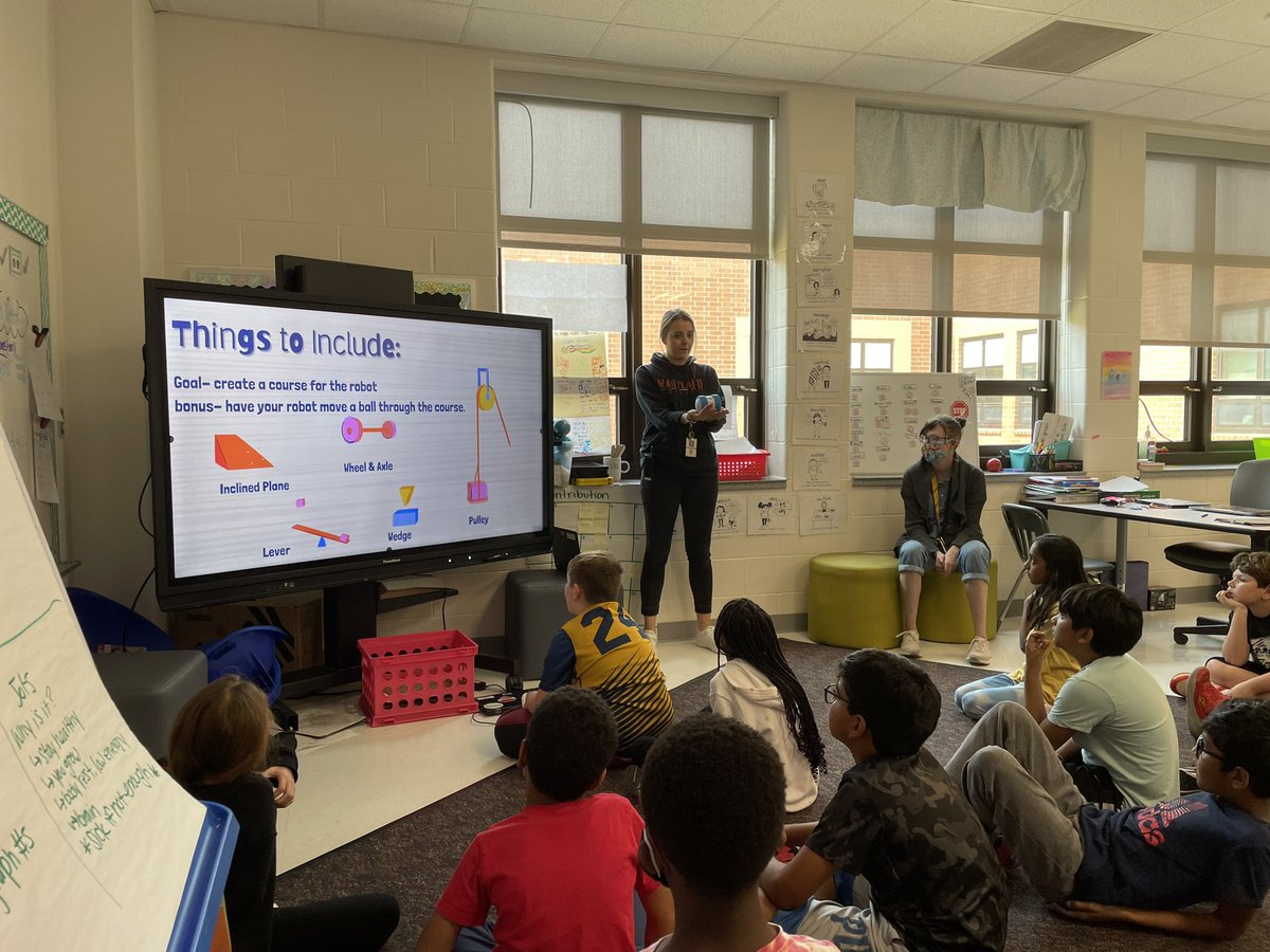 MrsKathrynCook's tweet photo. Exploring robots today! We have learned all about force and motion and today we are putting our knowledge to work! #lcps @GoshenPostES @MrsAllenGPEIFT https://t.co/n6E2Z5xaMO