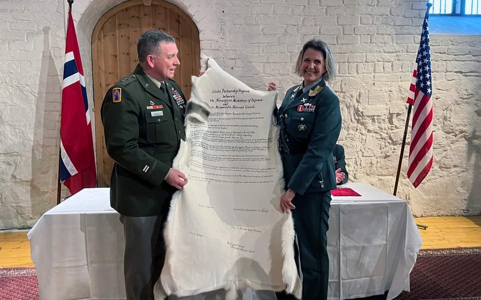 MNNationalGuard's tweet photo. The State Partnership Program began in 1993 with 13 partners. We are honored to have official #partnerhips with Croatia in 1996, and more recently, Norway, as of 2023.
For more history on the first 20 years of the program, visit: https://t.co/e09VgLXx4J
#SPP https://t.co/aZhBRYvqCQ
