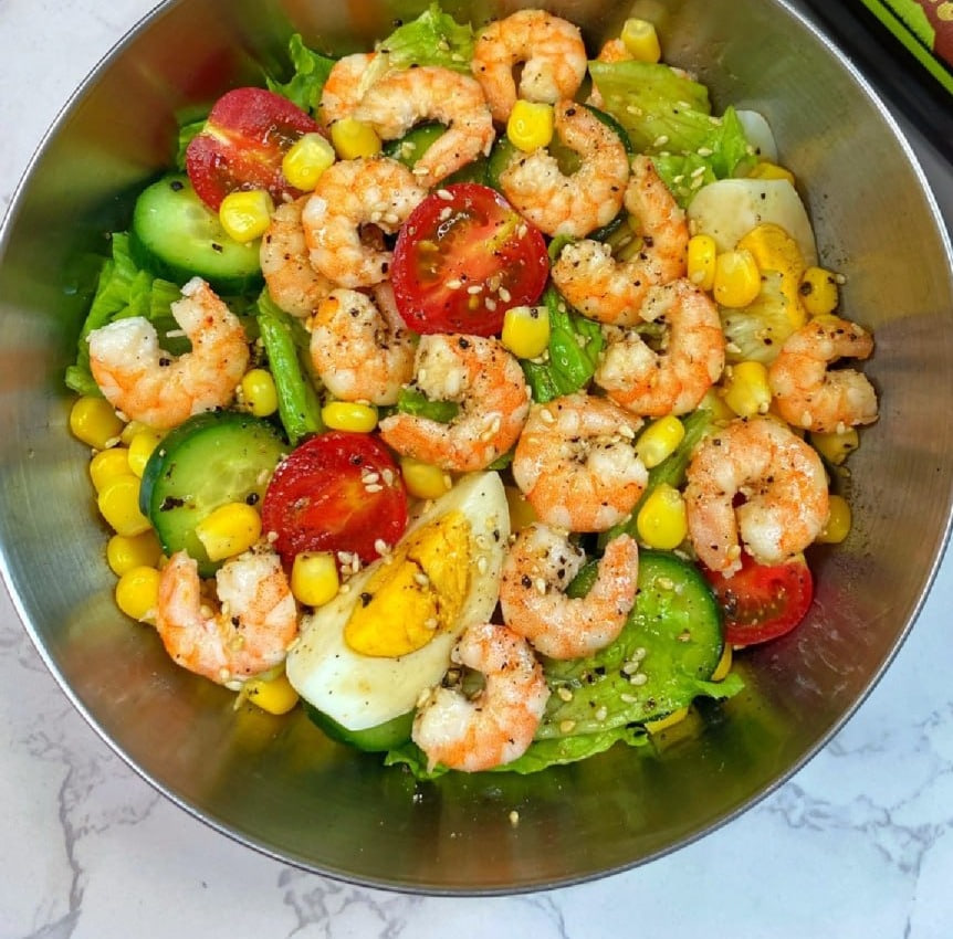 Isabella_izzey's tweet photo. Tiger Shrimp salad with veggies This is one of the best dinner I made last night 🍤🦐
#happythrsday #AboutLastNight #dinner #tigershrimp #yummyki #seafood #Foodie #5_STARS #homemade #PlaceNetwork #NFLDraft https://t.co/pFCSG5krgb