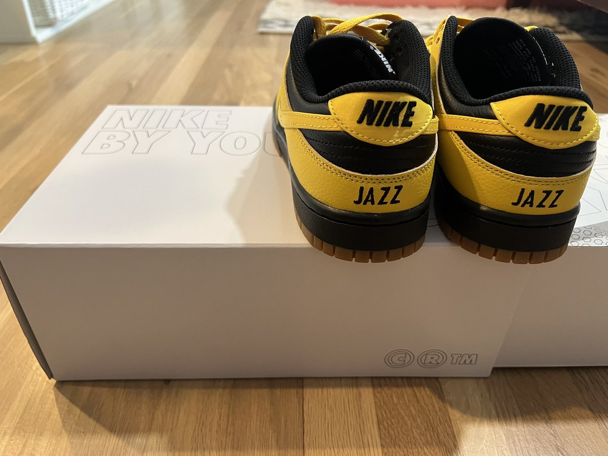 rachdifran's tweet photo. @SnkrsStock Cause the Jazz keep changing their colors! https://t.co/QRlfXtsU8f