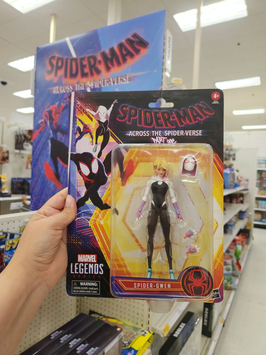 #Blackbaroness24 #spidergwen #spiderman #target #juguetes #toys #ACTIONFIGURES #toyphotography #gijoeunion