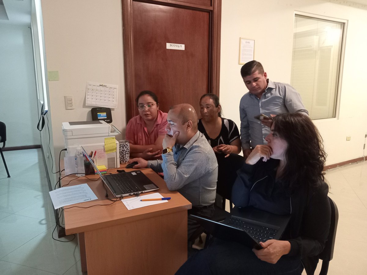 CD13_Coah's tweet photo. Esta mañana, integrantes del @CD13_Coah Órgano Desconcentrado del @IEC_Coahuila estamos realizando  Primer Simulacro del Sistema de Información sobre el desarrollo de la Jornada Electoral (SIJE) 🗳️📲 en conjunto con el @INECoahuila. @RayFdz62 @Jorge_dlp @rodrigo_0378 https://t.co/fzBn0ADCCY