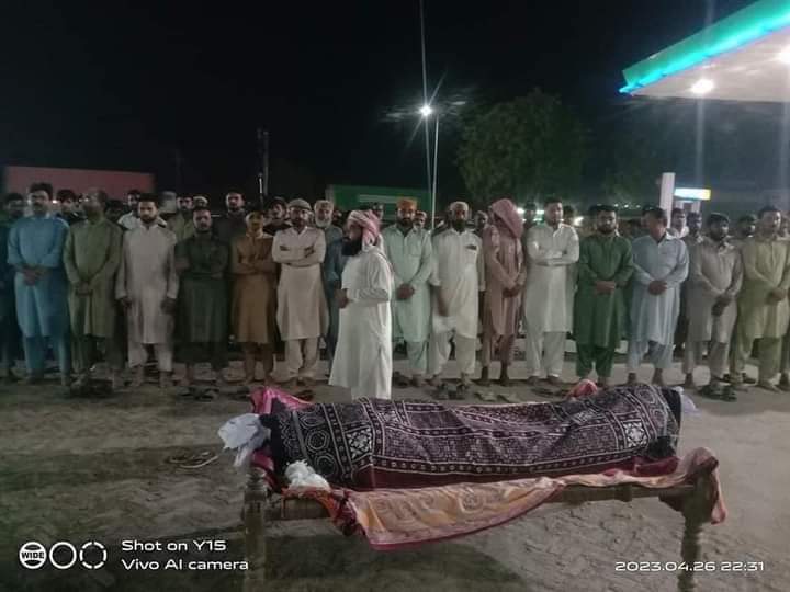 FaizullahSwati's tweet photo. سکرنڈ میں کام کرنیوالا مستری پہلوان پٹھان کرنٹ لگنے سے جانبحق ہوگیا اہل سکرنڈ نے ملکر چندہ کیا تقریباً 4 لاکھ جمع کرکے مستری پہلوان کی فیملی کو میت کو بذریعہ ایمبولینس اور گھر کا سامان ٹرک میں لوڈکرکے بھیجا اہل سندھ کی کشادگی سب سے نرالی ہے 
بشکریہ 
حمزہ محسود https://t.co/TiIaAR323V