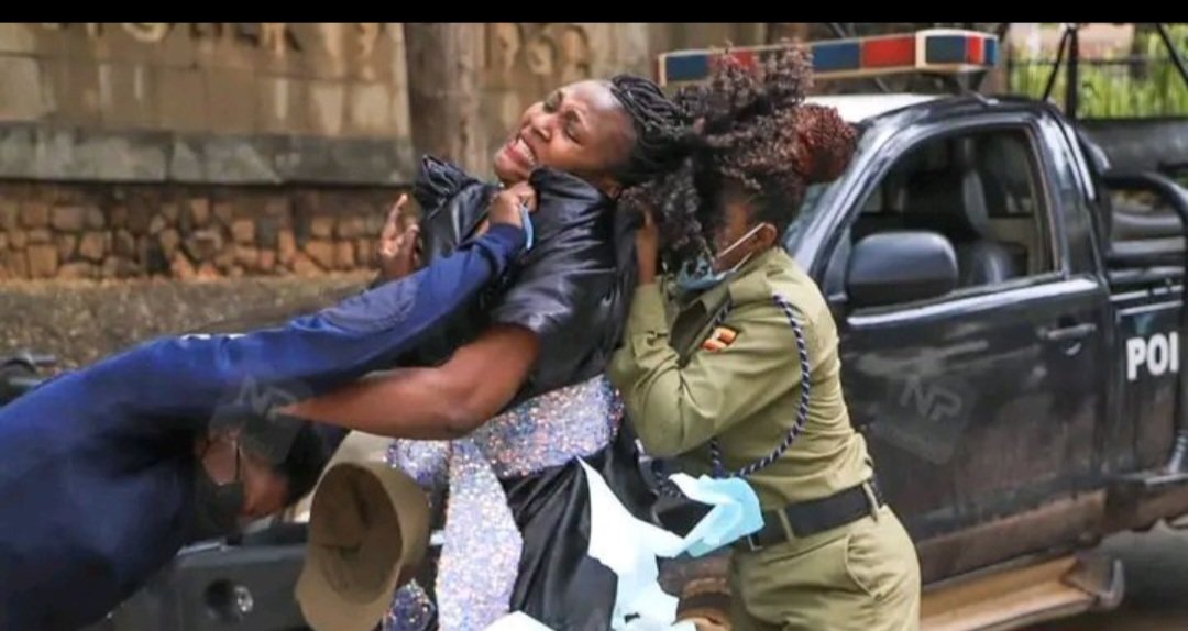 YouthLineForum's tweet photo. Police brutality continuously grows as today  Eleven opposition women  members of Parliament were brutally arrested by police as they  attempted to march to Ministry of Internal affairs. https://t.co/6wmPFkpOSc
