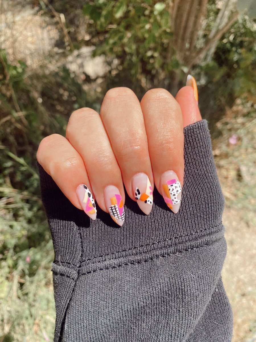 carlasifer__'s tweet photo. Si me veis algún día y no saludo, probablemente es que esté mirándome las uñas. 🤓

Qué maravilla eres, Naiara 💥

#nails #nailsofinstagram #uñas #manicura #manicurapermanente #nailsaddict #nailsaesthetics #deconails #nailsart https://t.co/oXfBfVPtFq
